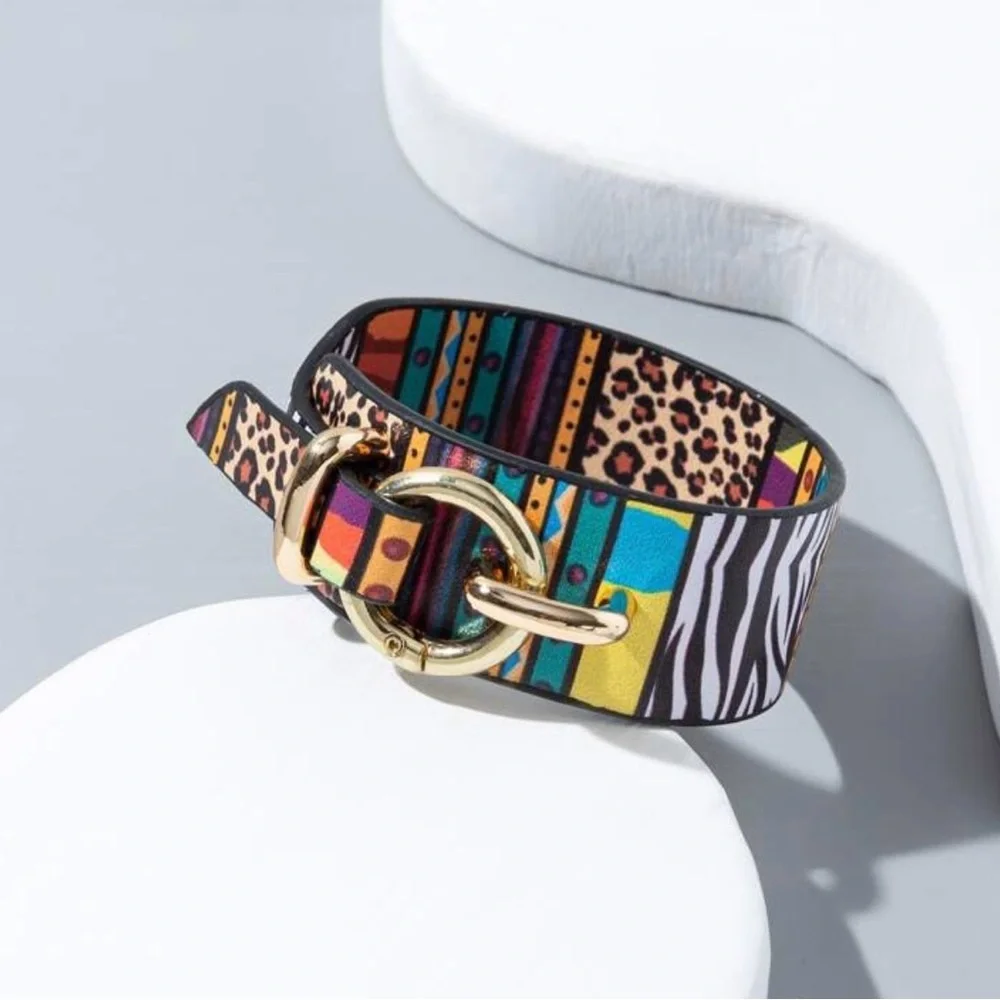 Multicolor Patterned Women's Bracelet with Gold Buckle - Picture 3 of 4